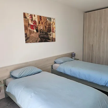 Stylish Modern Apartment.5 *